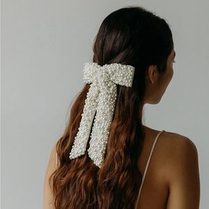 Jennifer Behr Bailey Pearl Bow